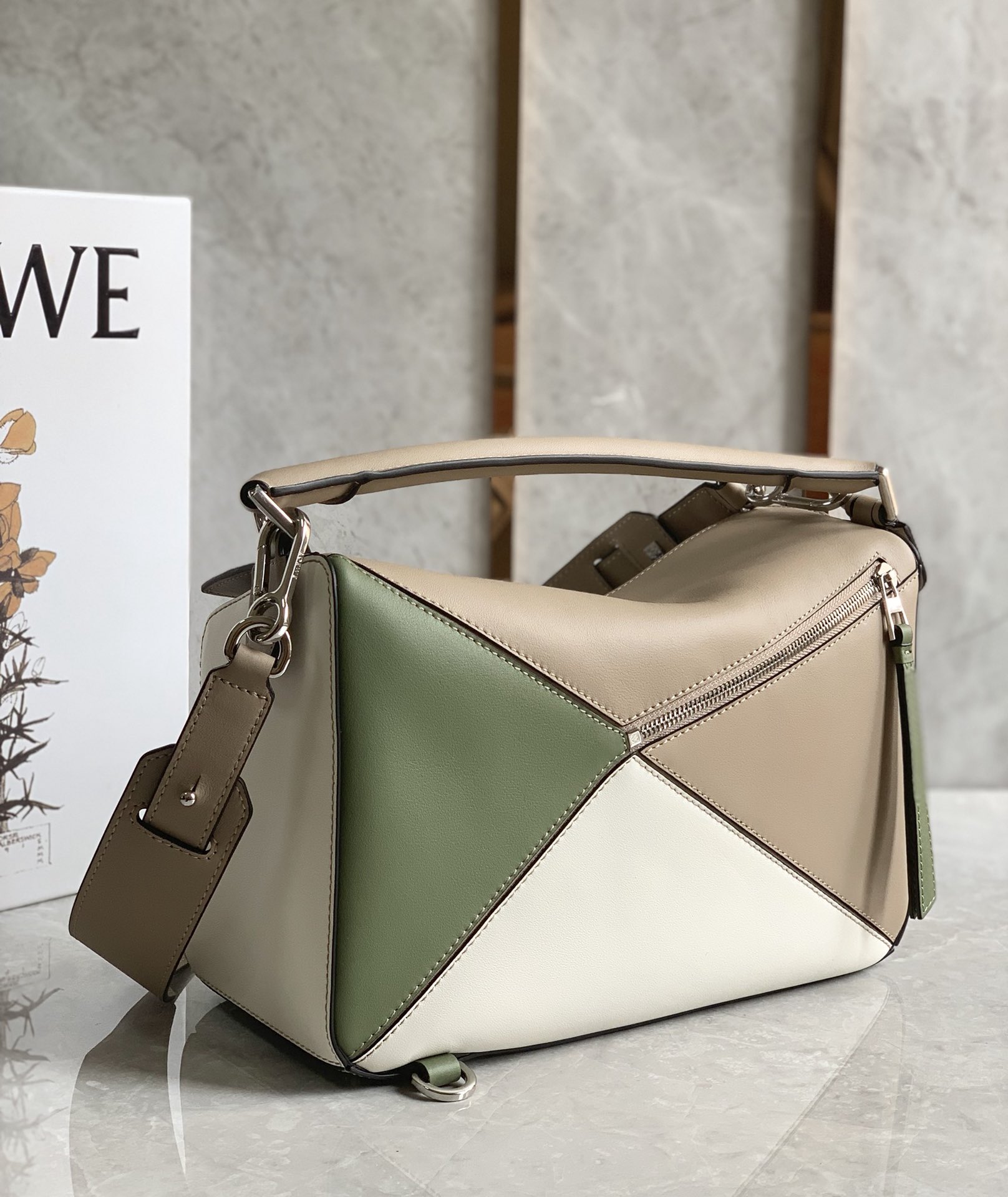 Loewe Medium Puzzle Bag in Classic Calfskin Multicolour